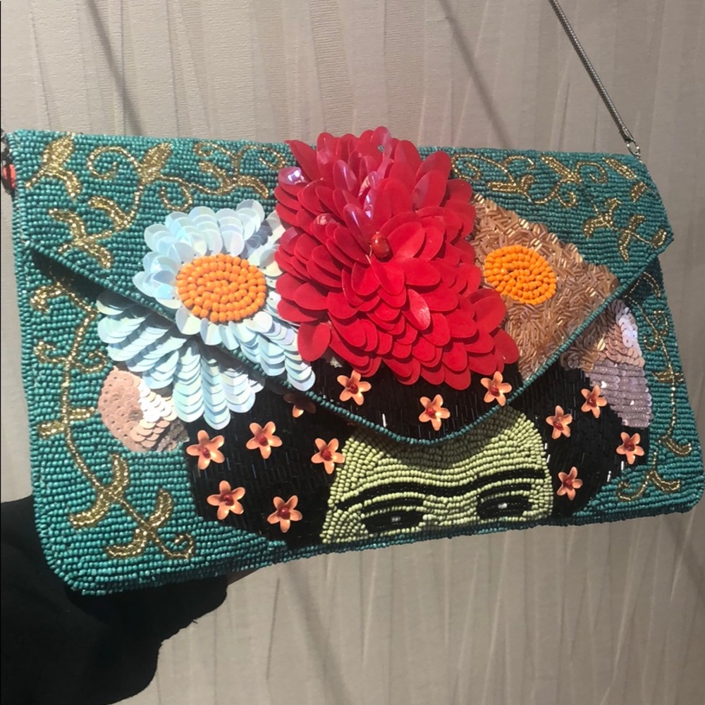 Shoulder handbag beaded.